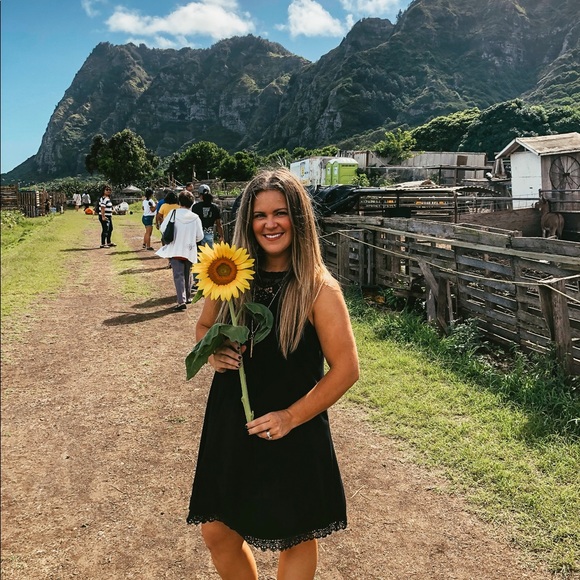 Meet your Posher, Lisa - Picture 3 of 3